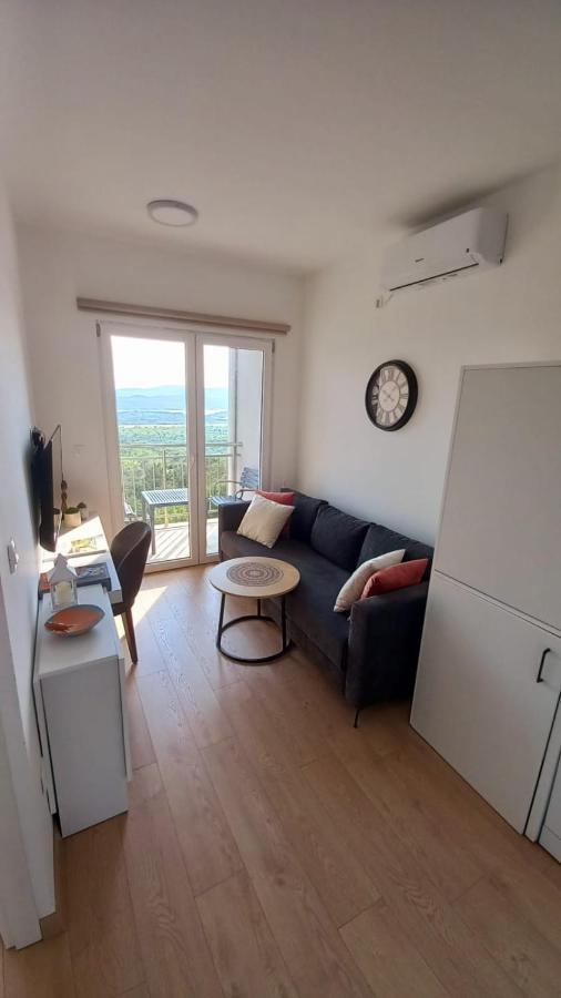 Cozy Apartments With Pool And Splendid Seaview Kavac Bagian luar foto