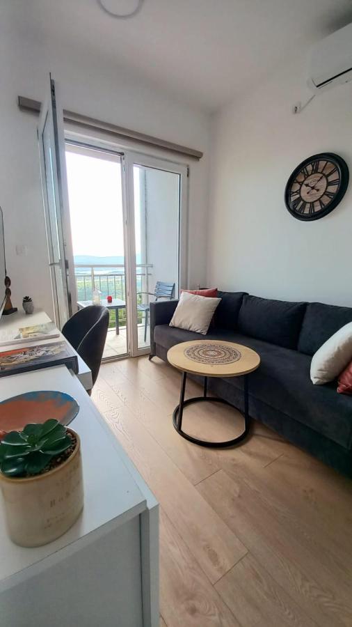 Cozy Apartments With Pool And Splendid Seaview Kavac Bagian luar foto